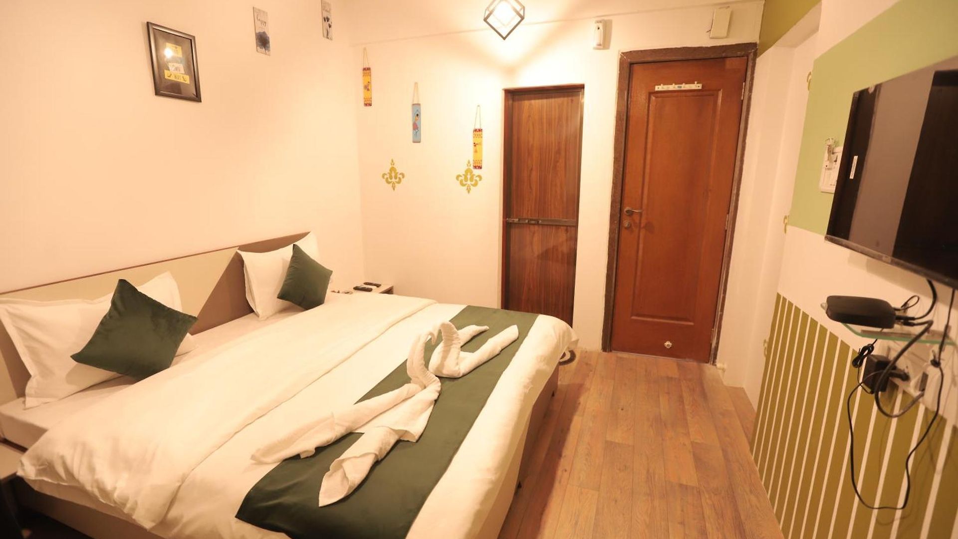 Dev Shelters Goregaon West Surya Bangalow
