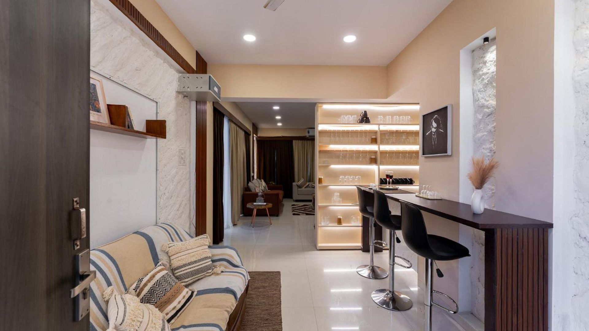 Whispering Stones 4bhk Modern Spacez With Indoor Bar *
