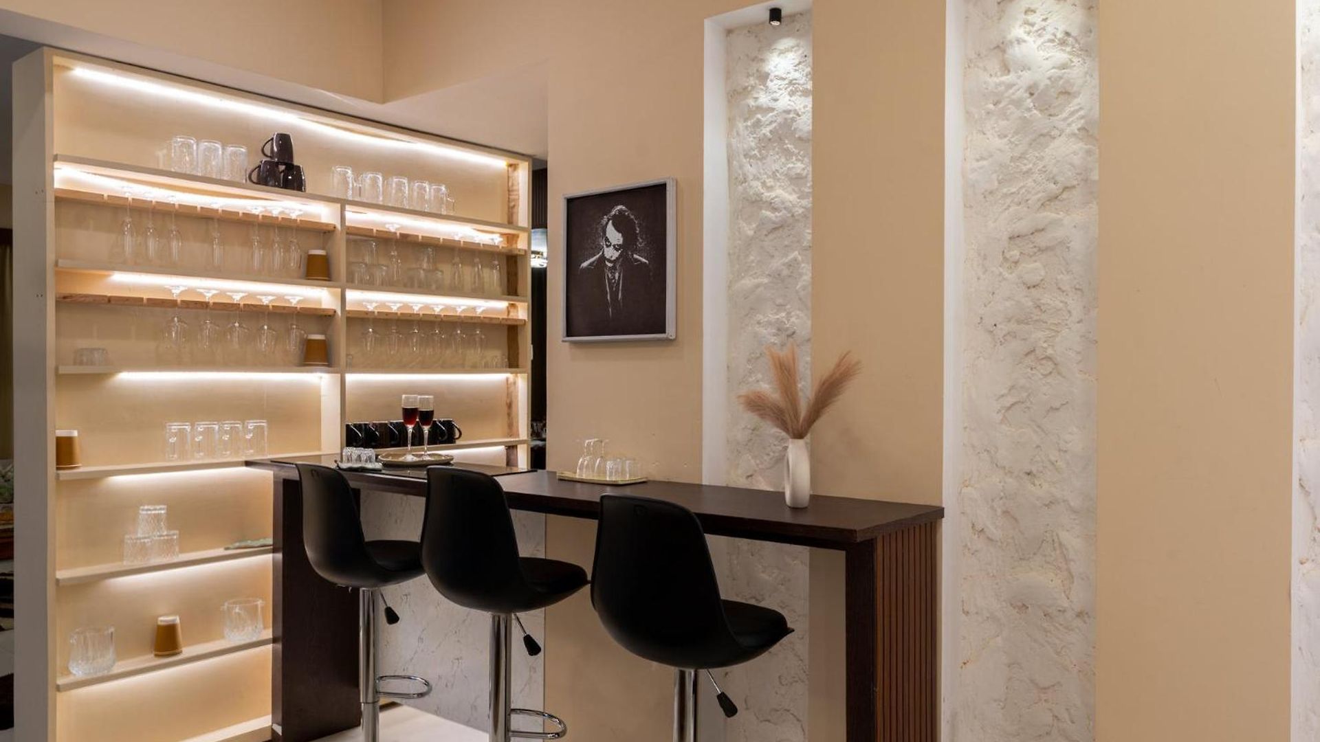 Whispering Stones 4bhk Modern Spacez With Indoor Bar * Mumbai