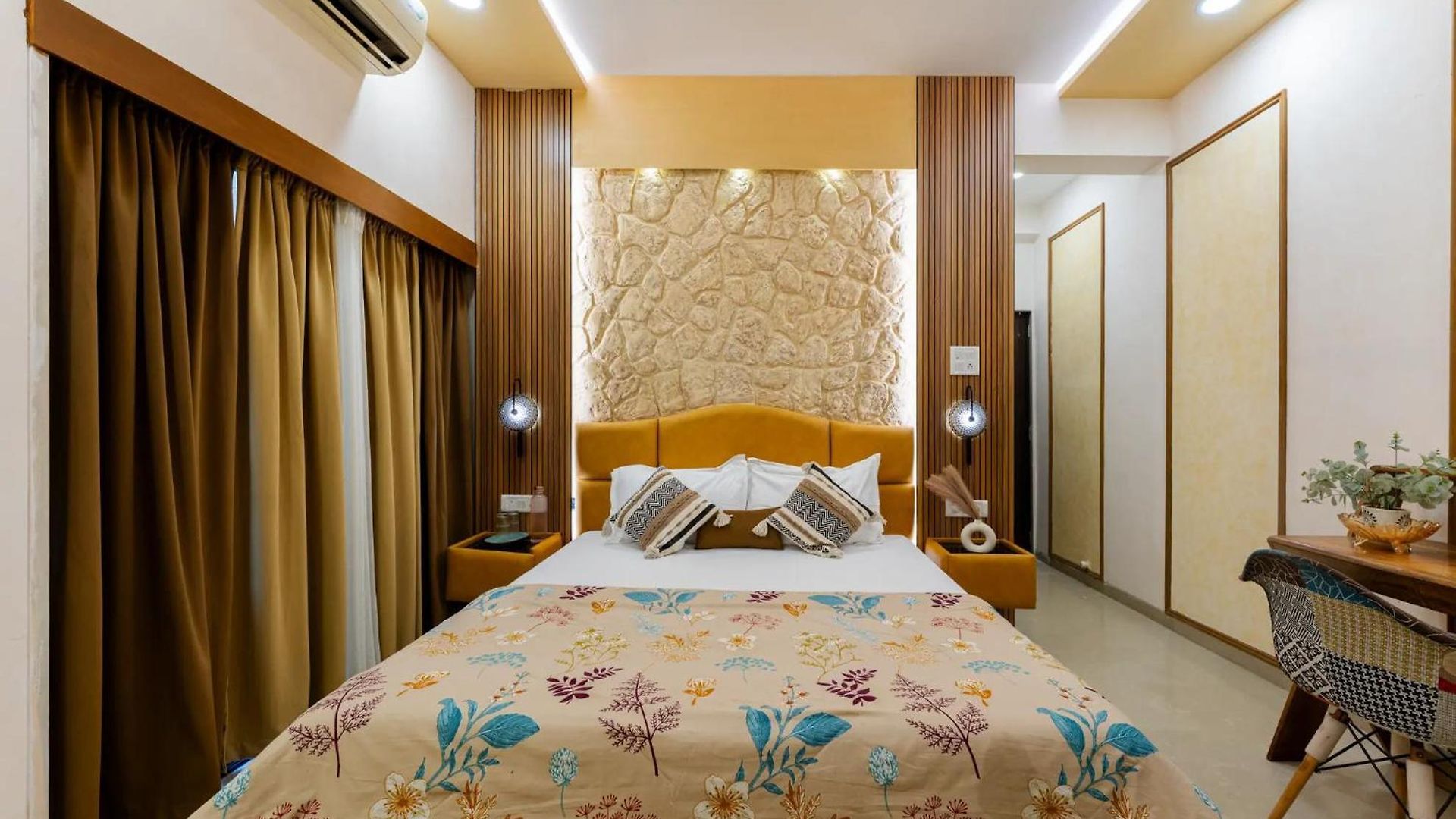 Villa Whispering Stones 4bhk Modern Spacez With Indoor Bar *