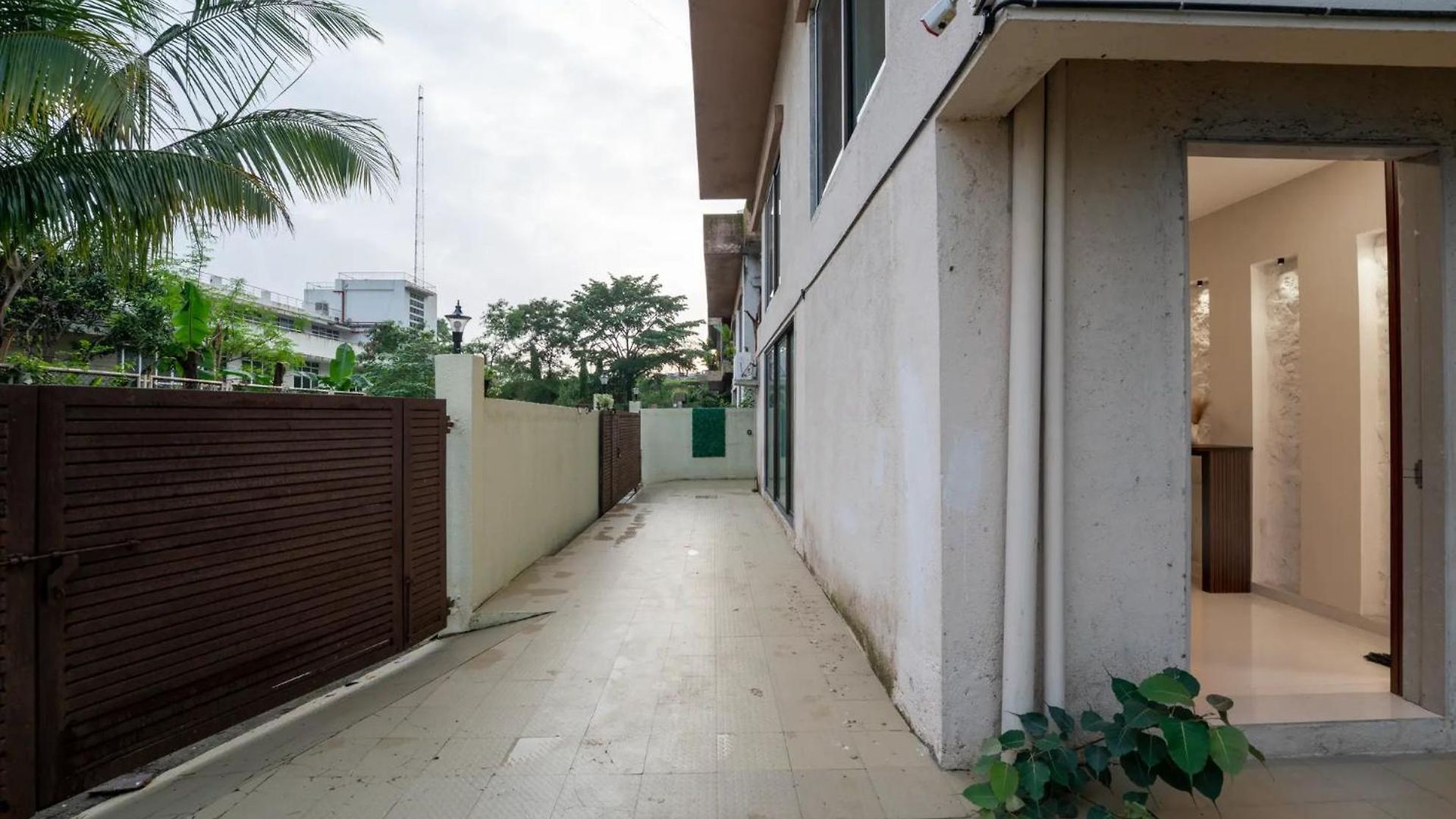 Whispering Stones 4bhk Modern Spacez With Indoor Bar Villa Mumbai