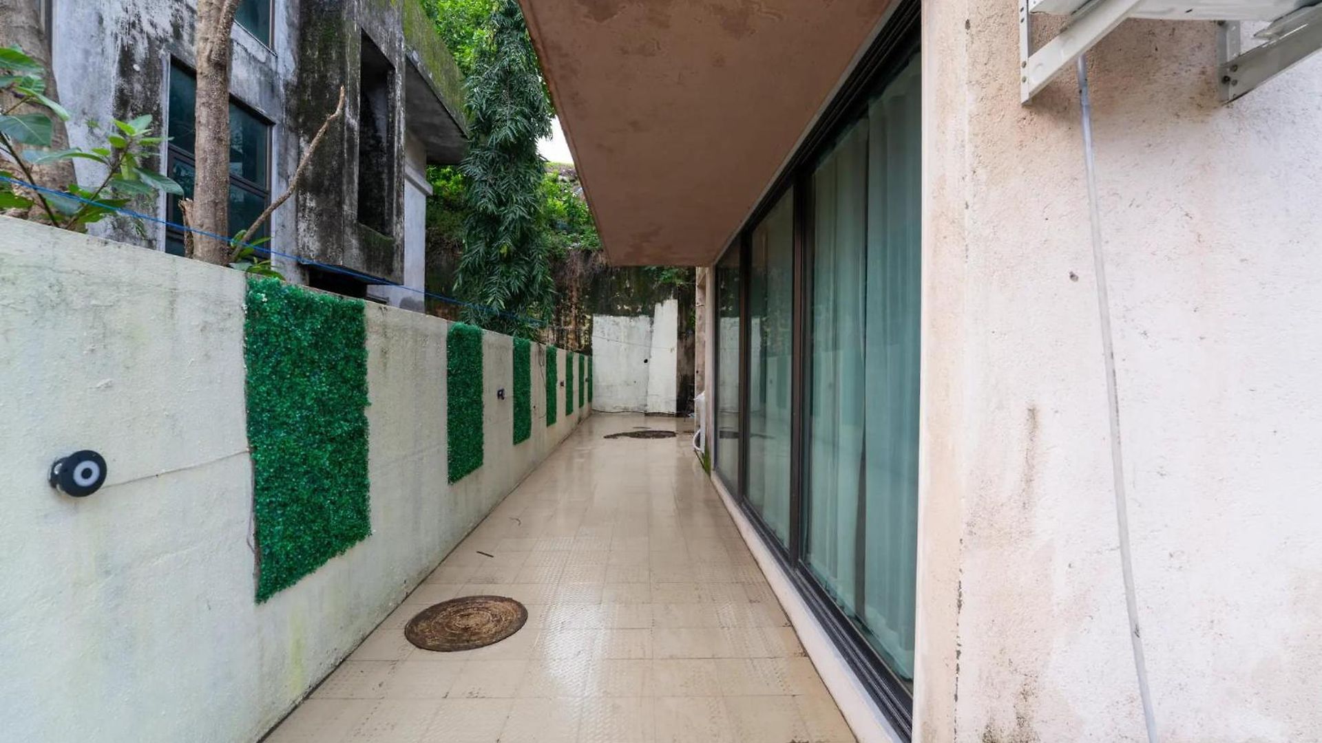 Whispering Stones 4bhk Modern Spacez With Indoor Bar *