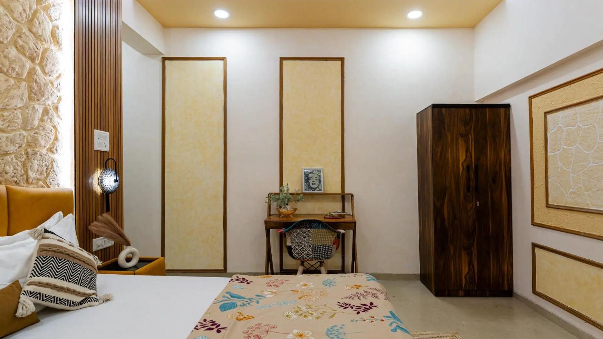 Whispering Stones 4bhk Modern Spacez With Indoor Bar * Mumbai