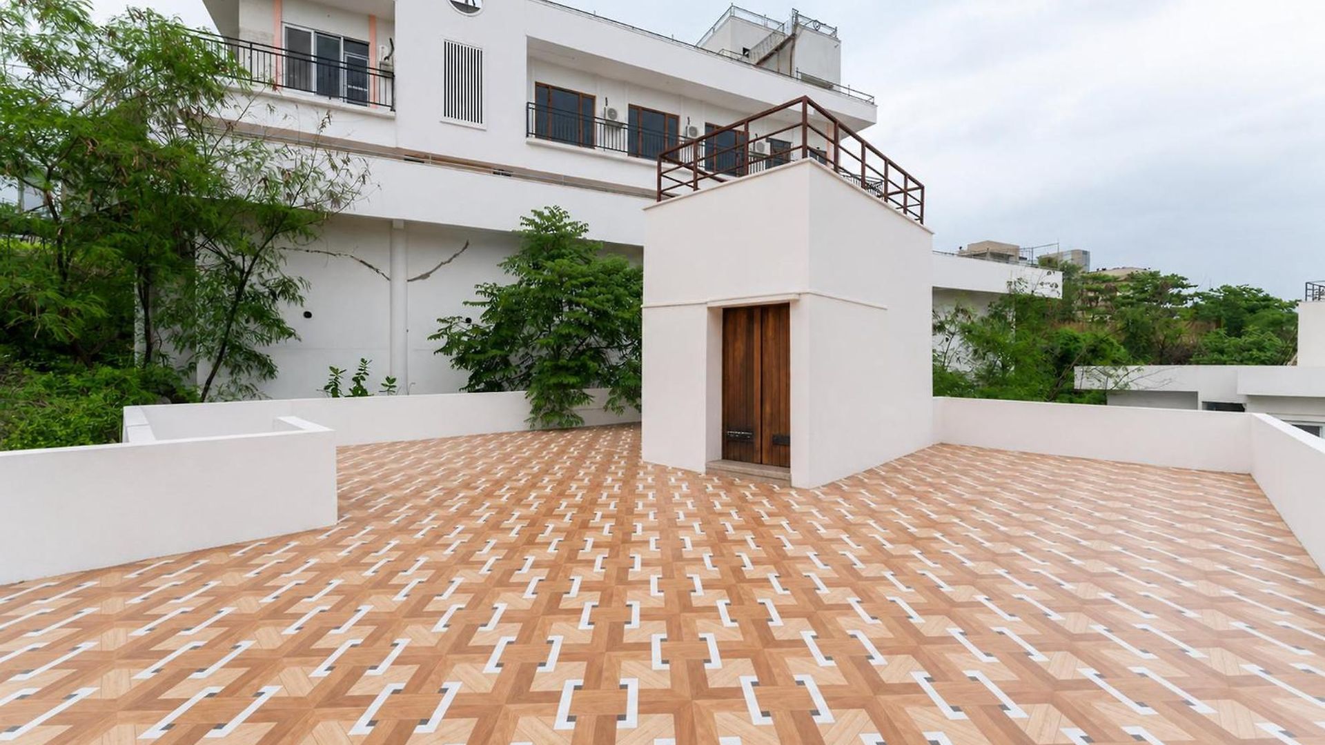 Whispering Stones 4bhk Modern Spacez With Indoor Bar Mumbai