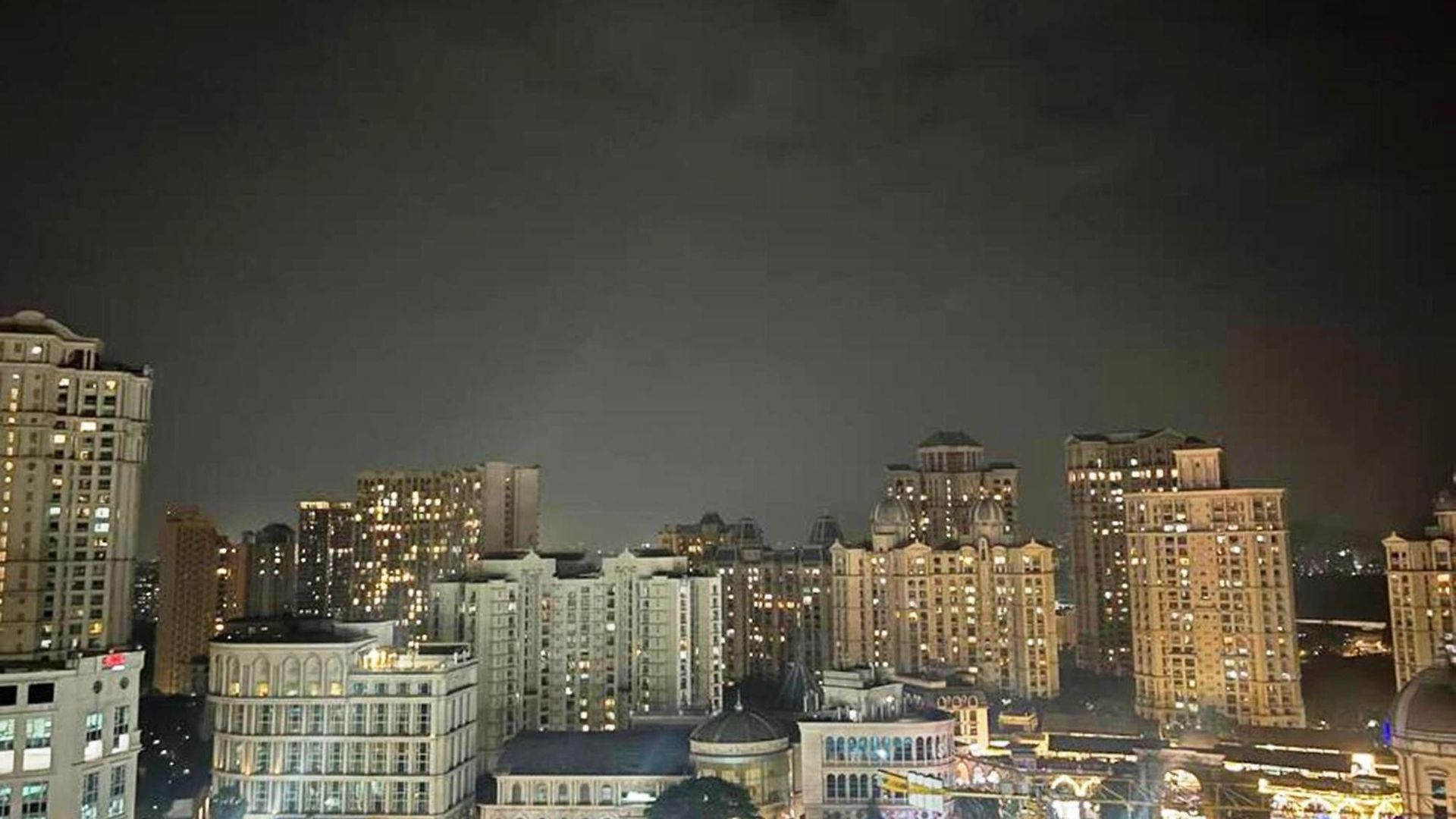 A Embassy 1 Bhk In Hiranandani Powai *