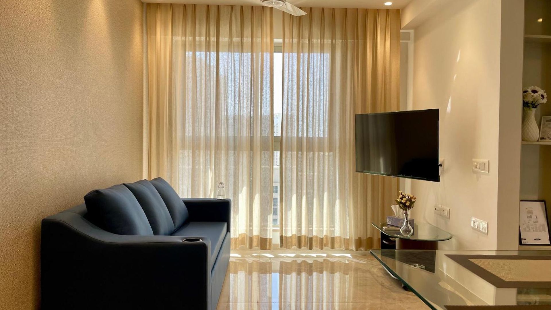 A Embassy 1 Bhk In Hiranandani Powai
