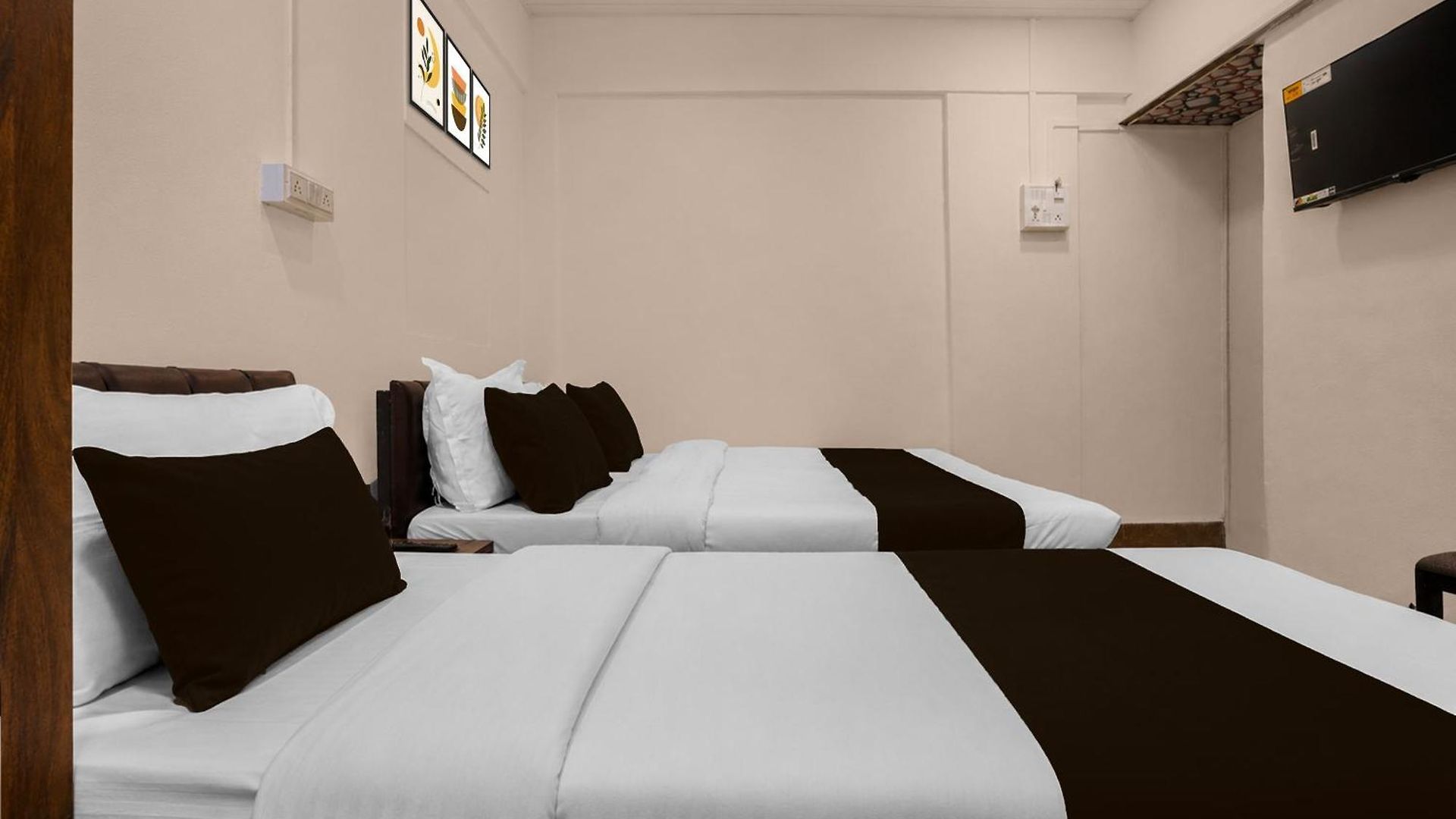 Hotel Collection O Santacruz Metro Station Formerly Mkn House 3*