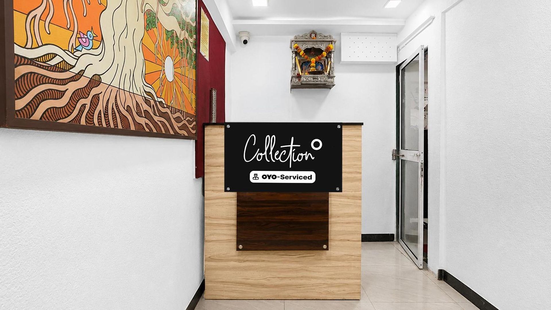 Collection O Santacruz Metro Station Formerly Mkn House Mumbai