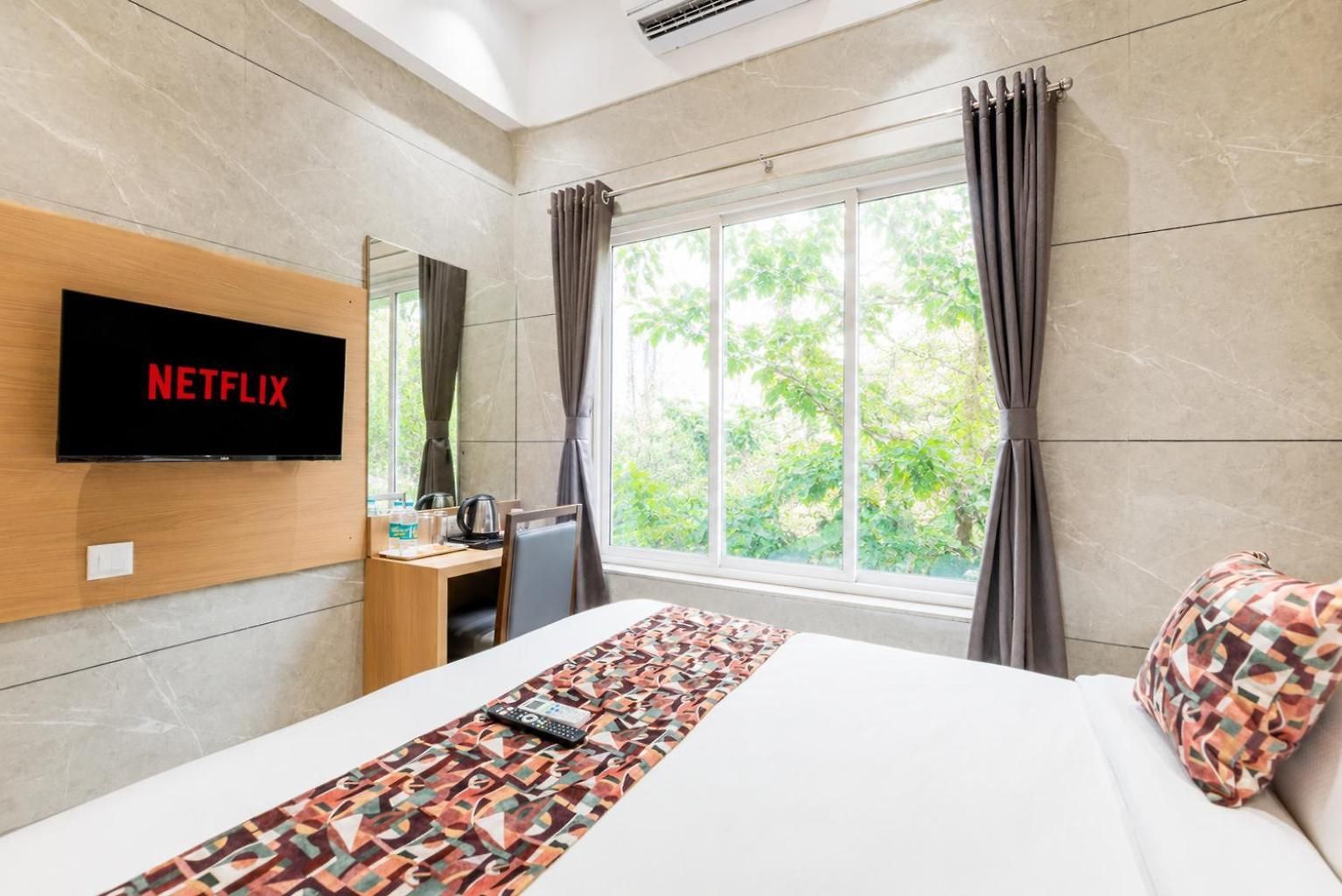 Stellos 3* Mumbai