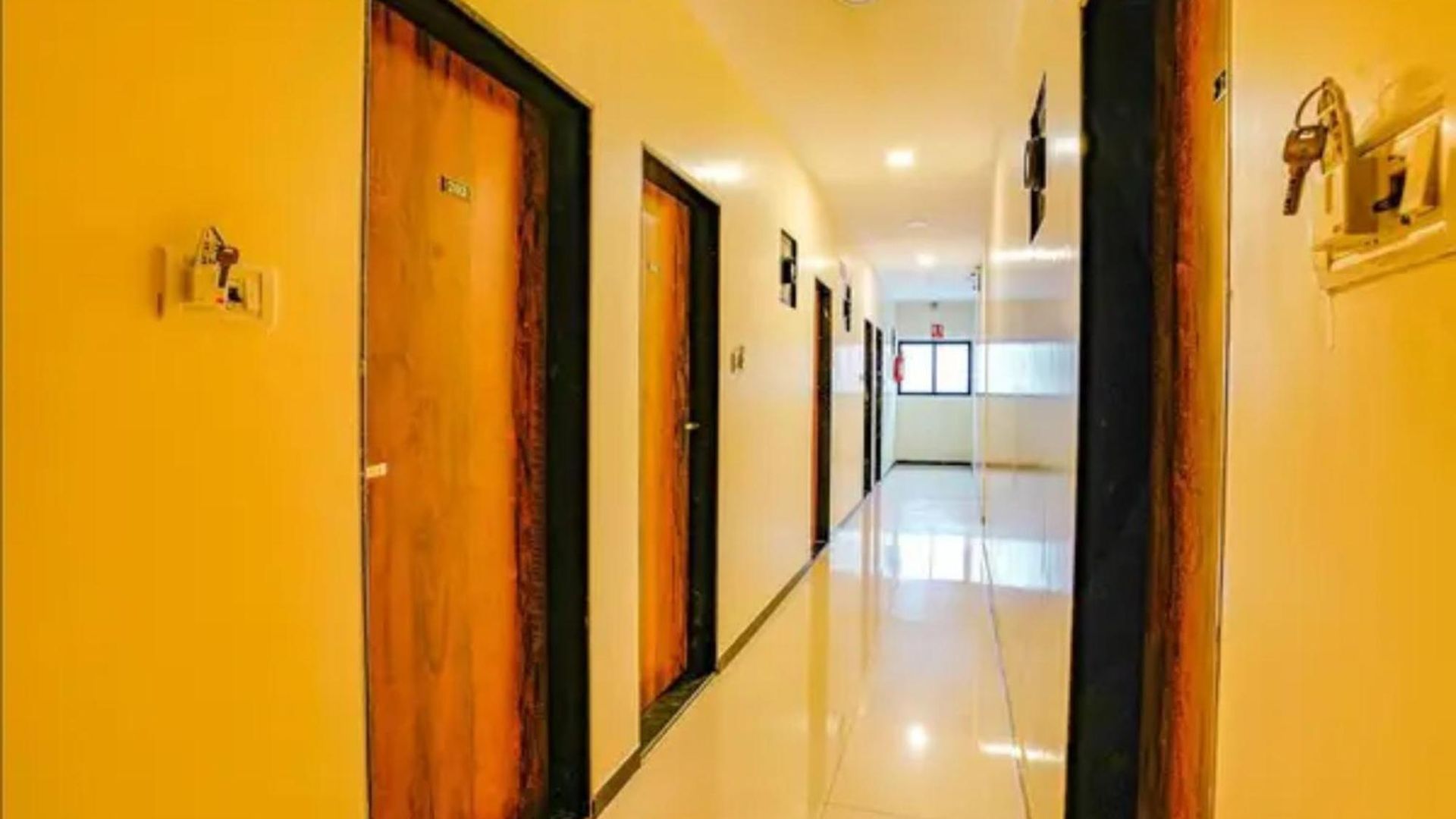 Hotel Fabexpress Prakash Mumbai