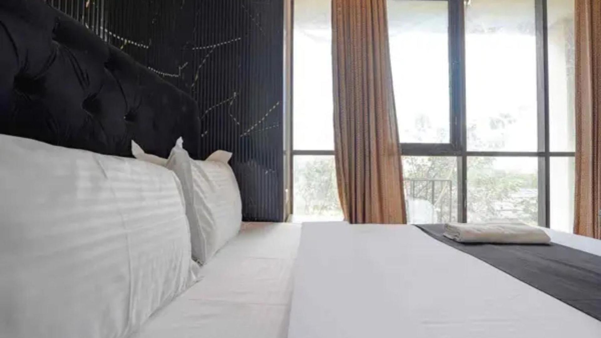 Hotel Fabhotel Freedom Star Mumbai