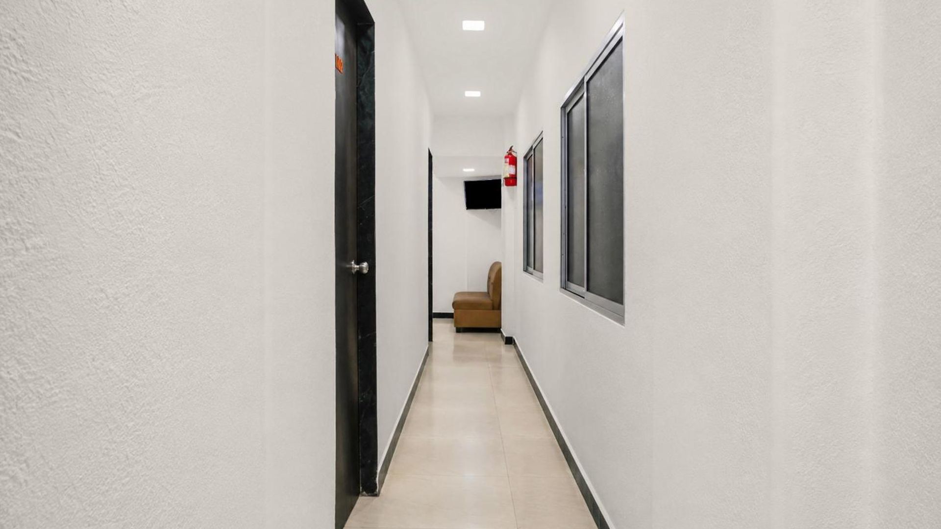 Hotel Collection O Santacruz Metro Station Formerly Mkn House Mumbai