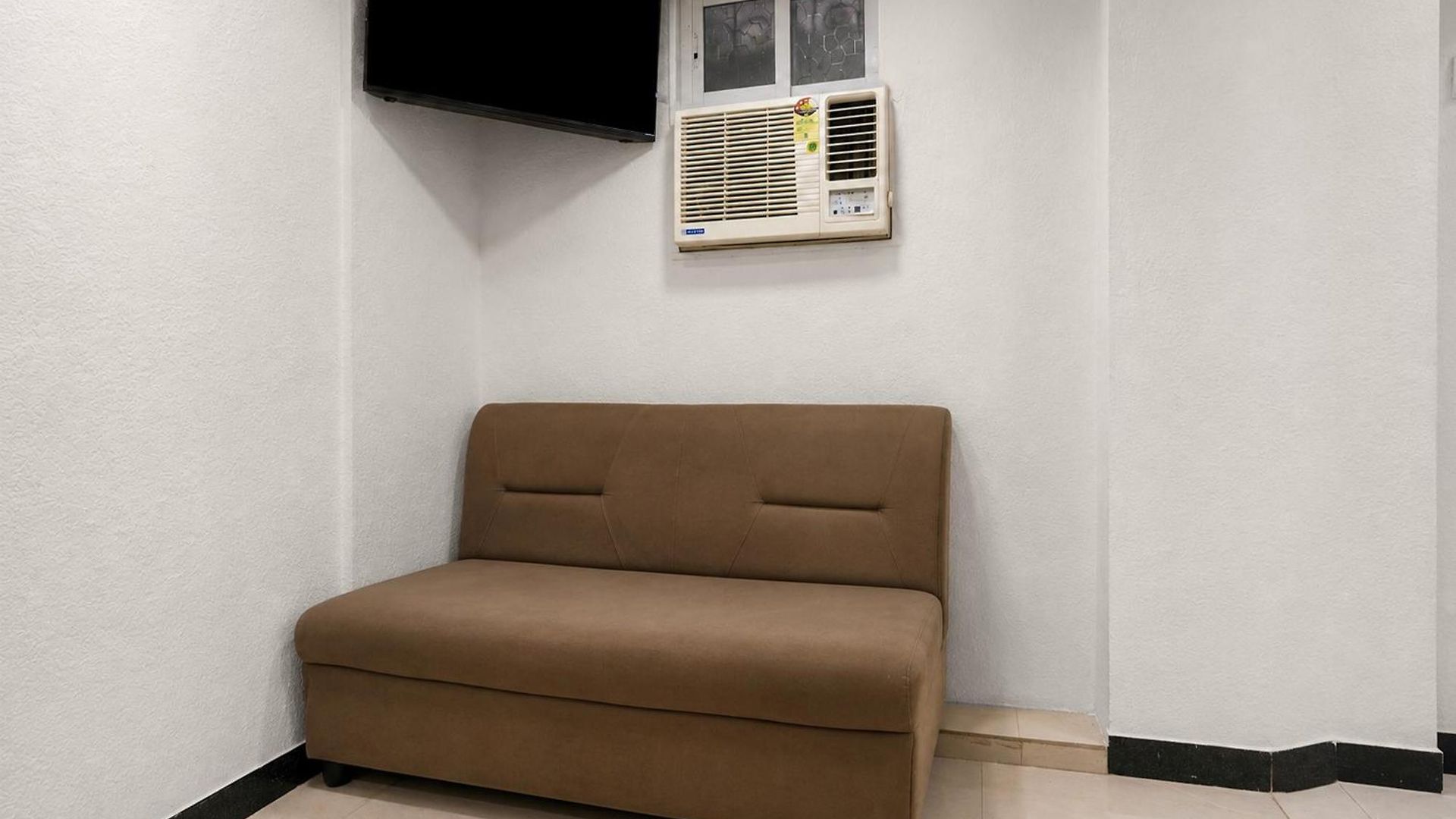Collection O Santacruz Metro Station Formerly Mkn House Hotel 3*