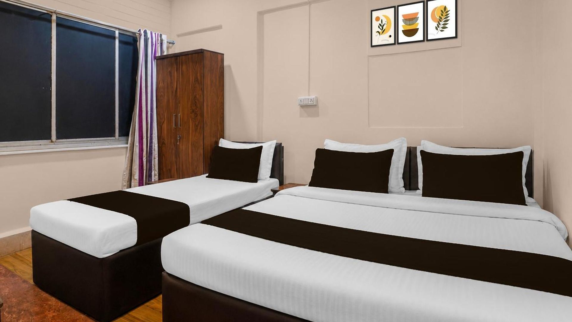 Hotel Collection O Santacruz Metro Station Formerly Mkn House