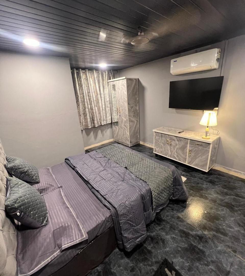 Hotel Rayu Mumbai