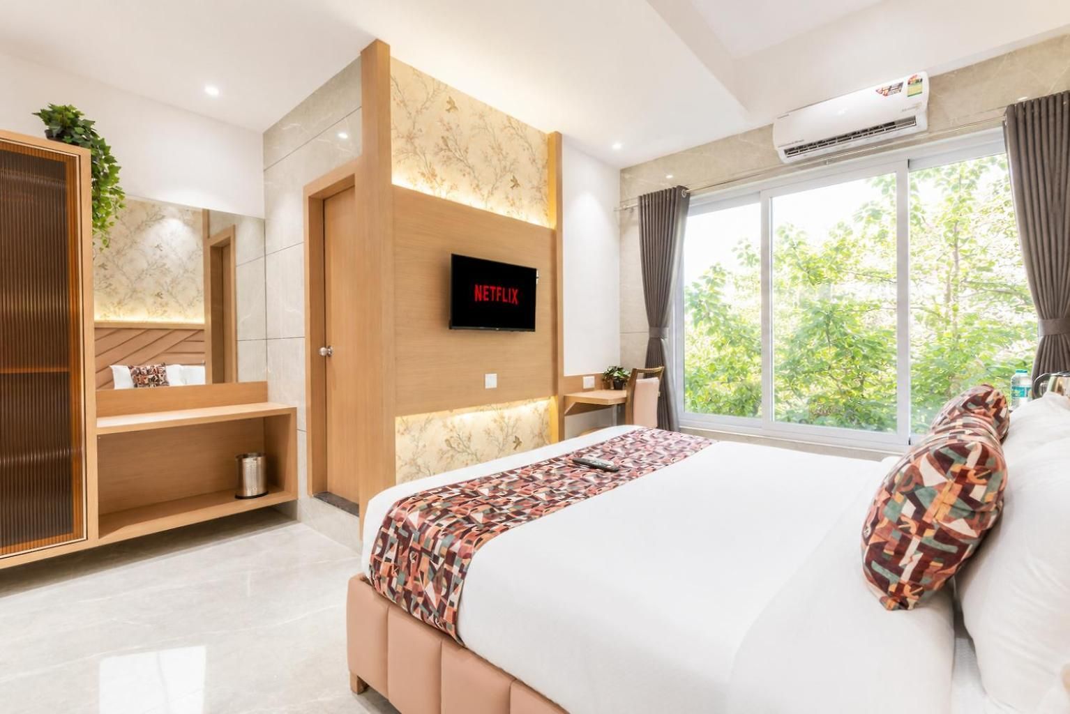Stellos Hotel 3*