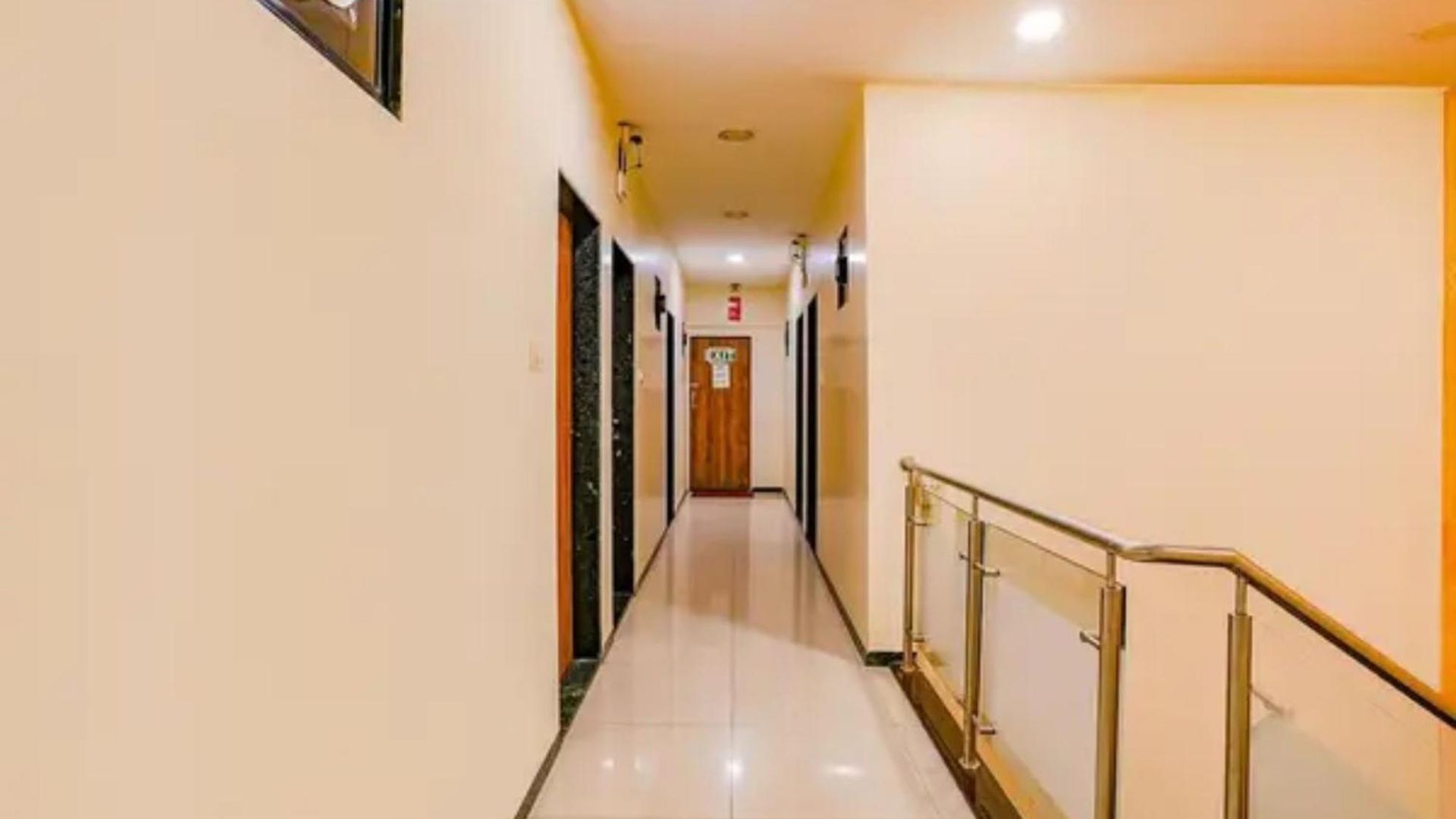 Hotel Fabexpress Prakash