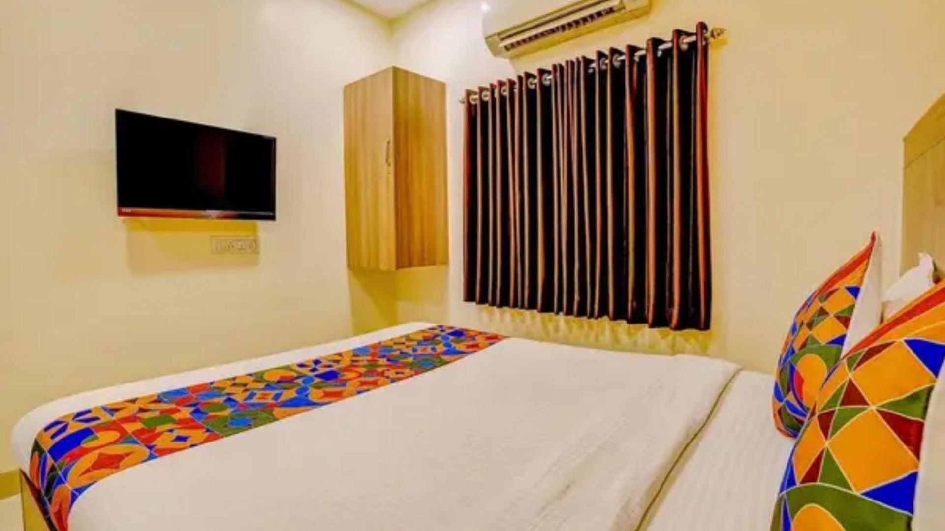 Hotel Fabexpress Prakash Mumbai
