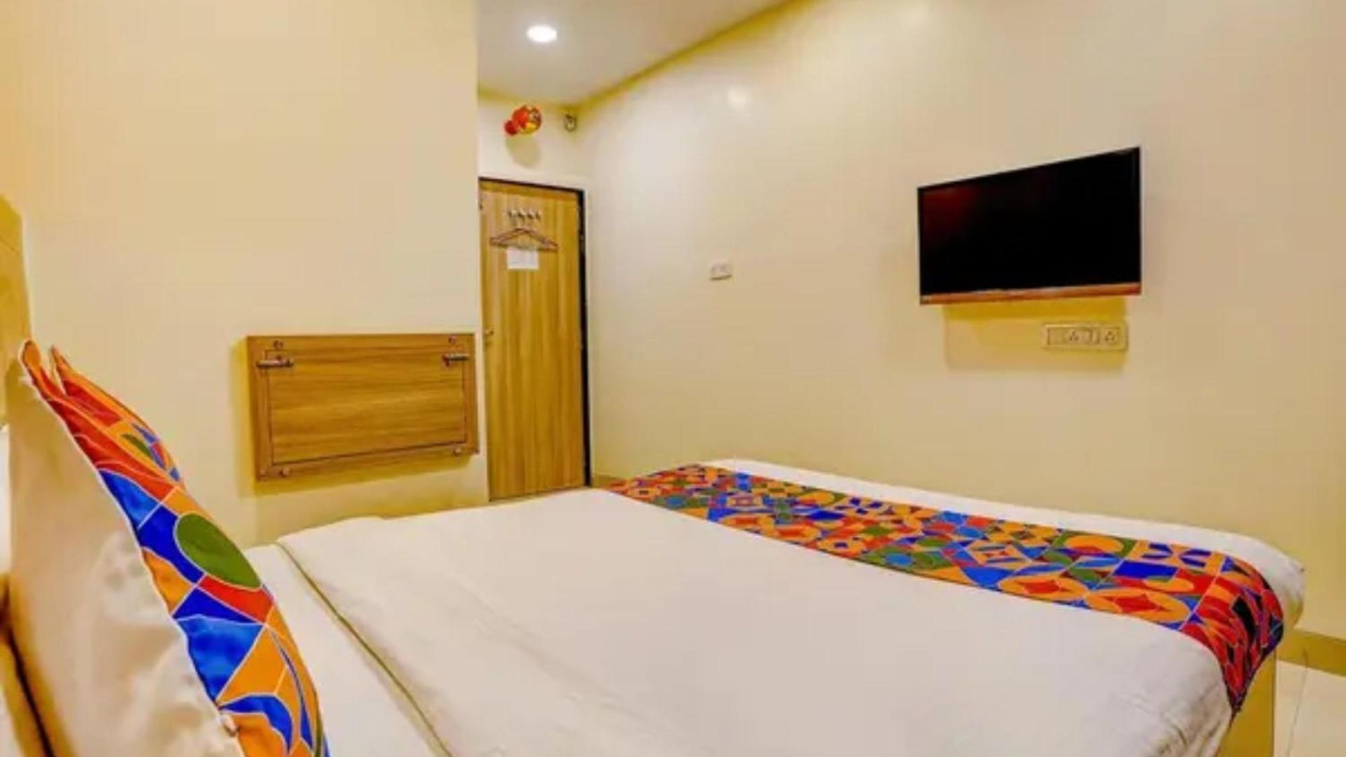 Fabexpress Prakash Hotel
