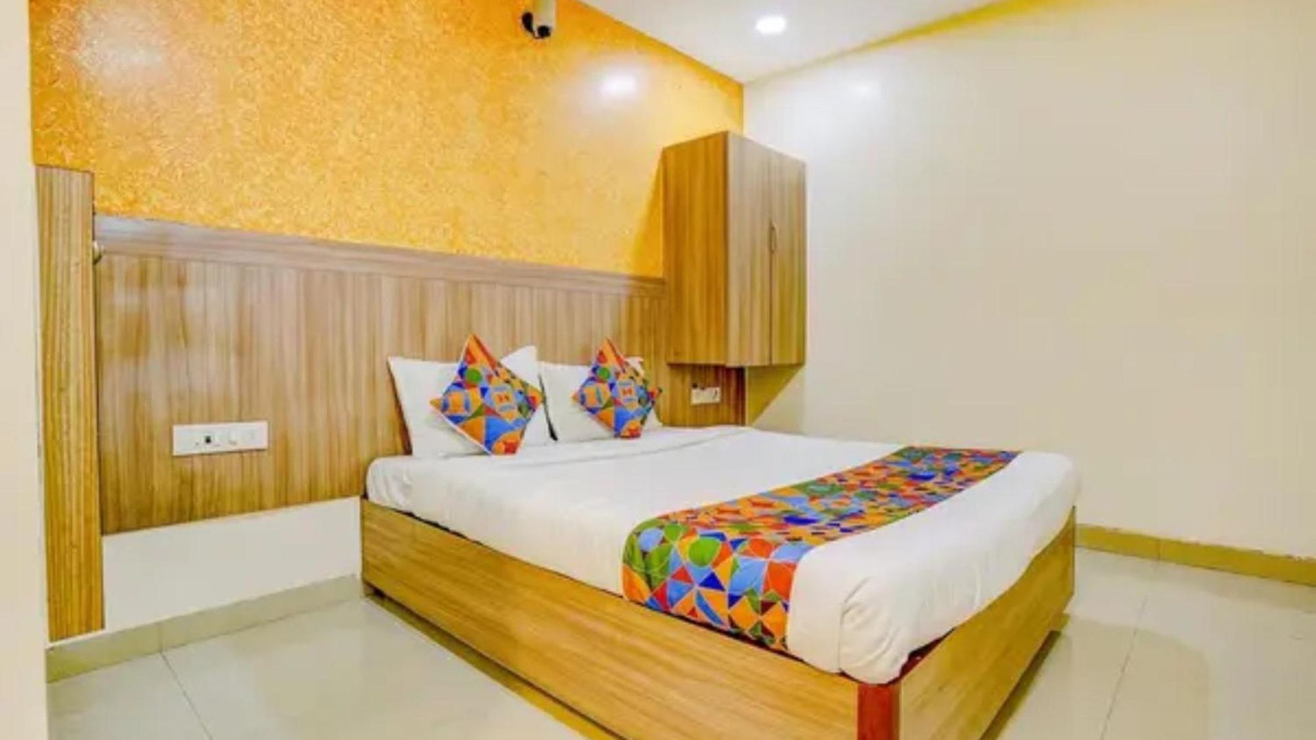 Fabexpress Prakash Hotel