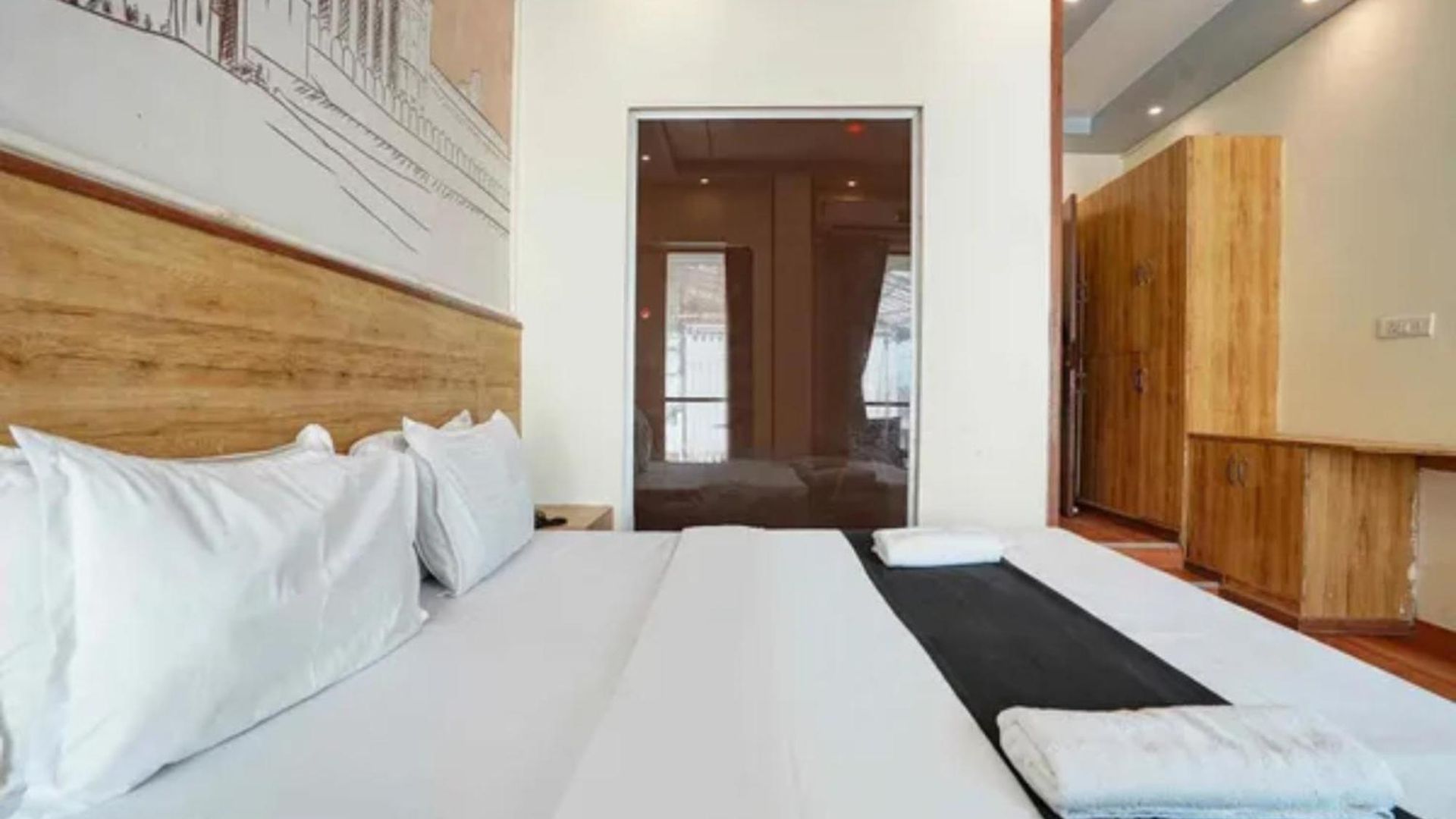 Hotel Fabhotel Freedom Star 4*