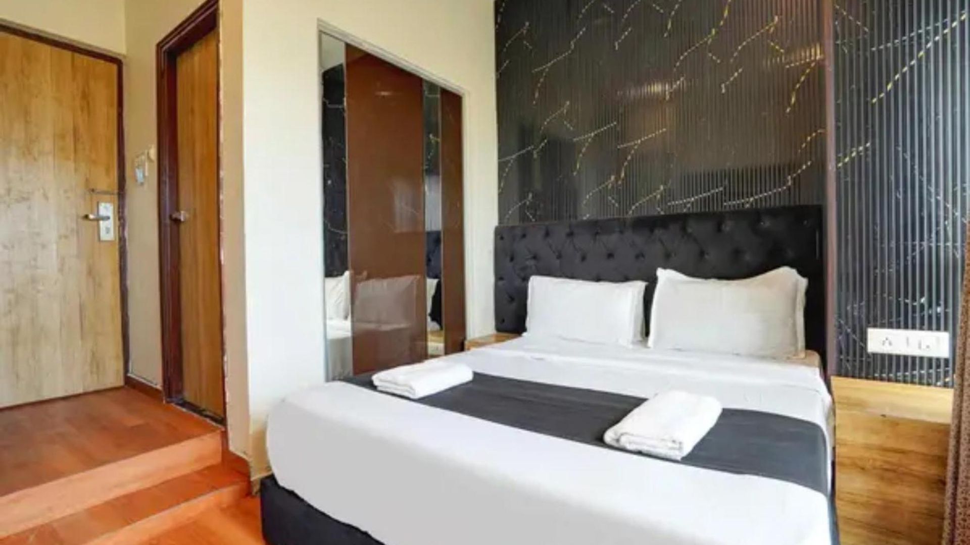 Fabhotel Freedom Star Hotel 4*