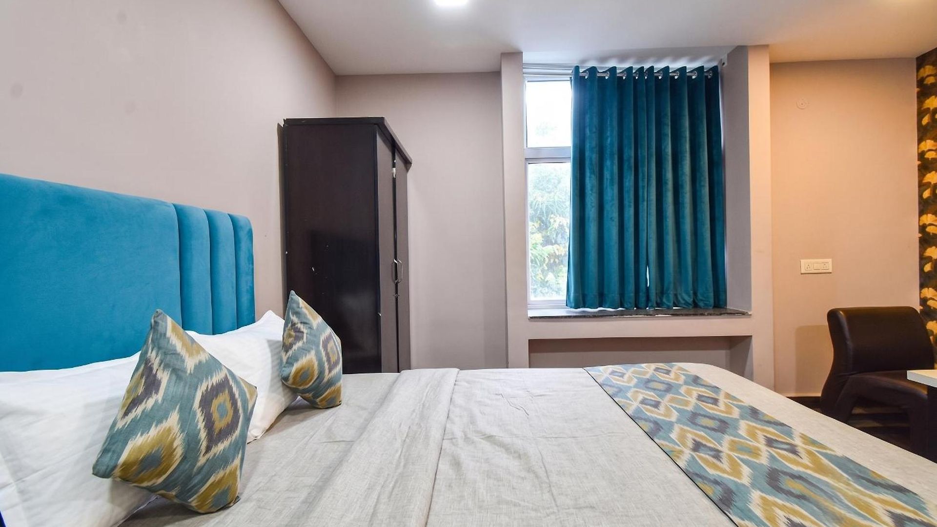 Fabhotel Silver Oak Mumbai