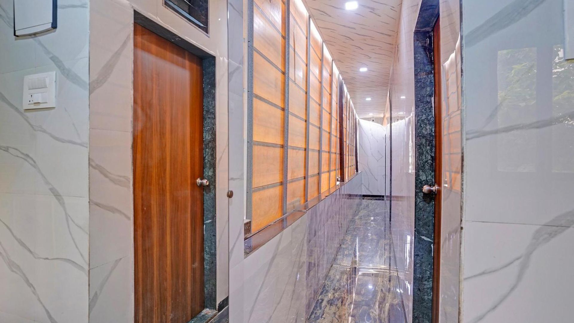 Guest house Via Sr Residency Mumbai