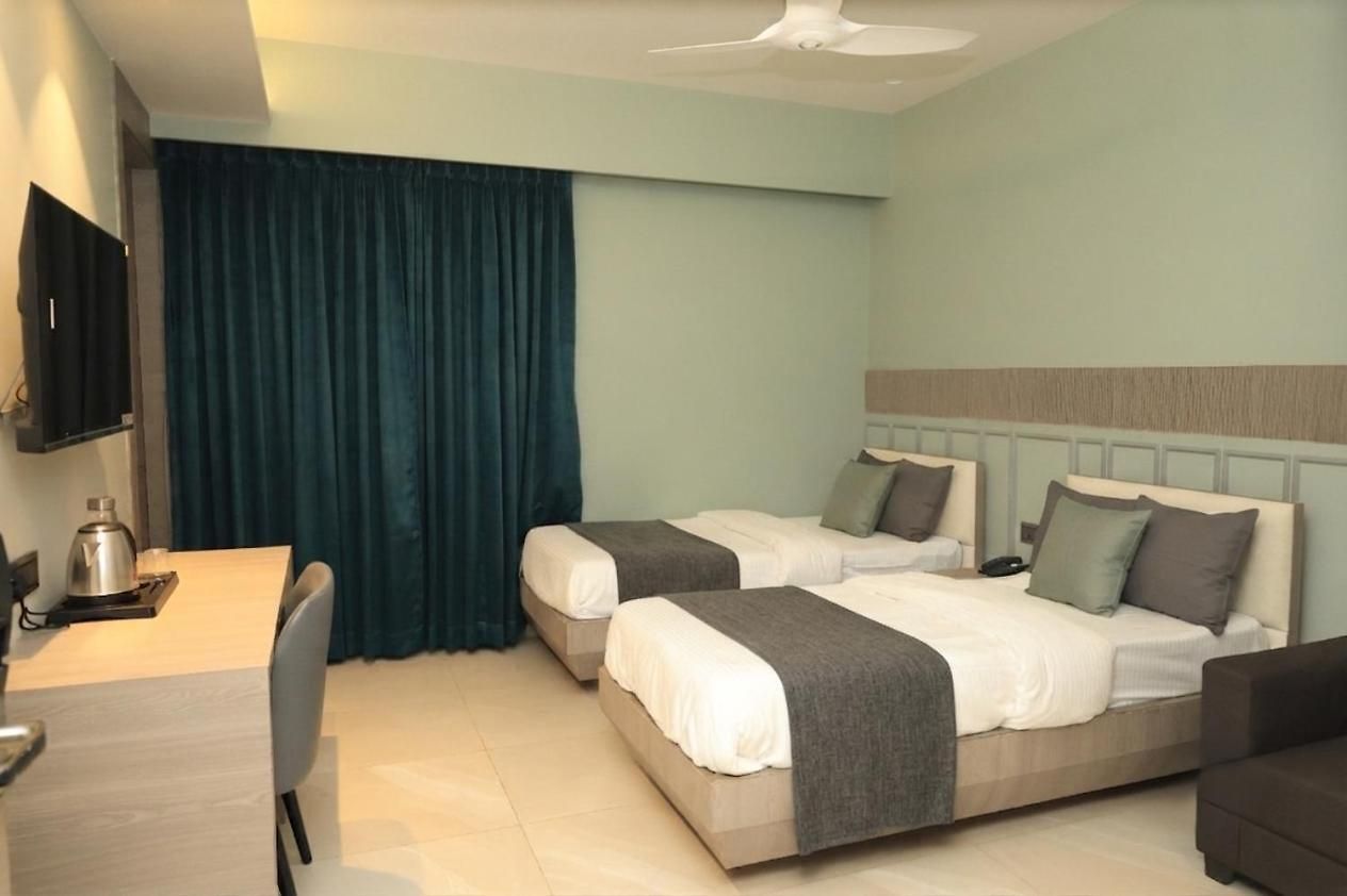 Hotel Fabhotels Cevo Mumbai