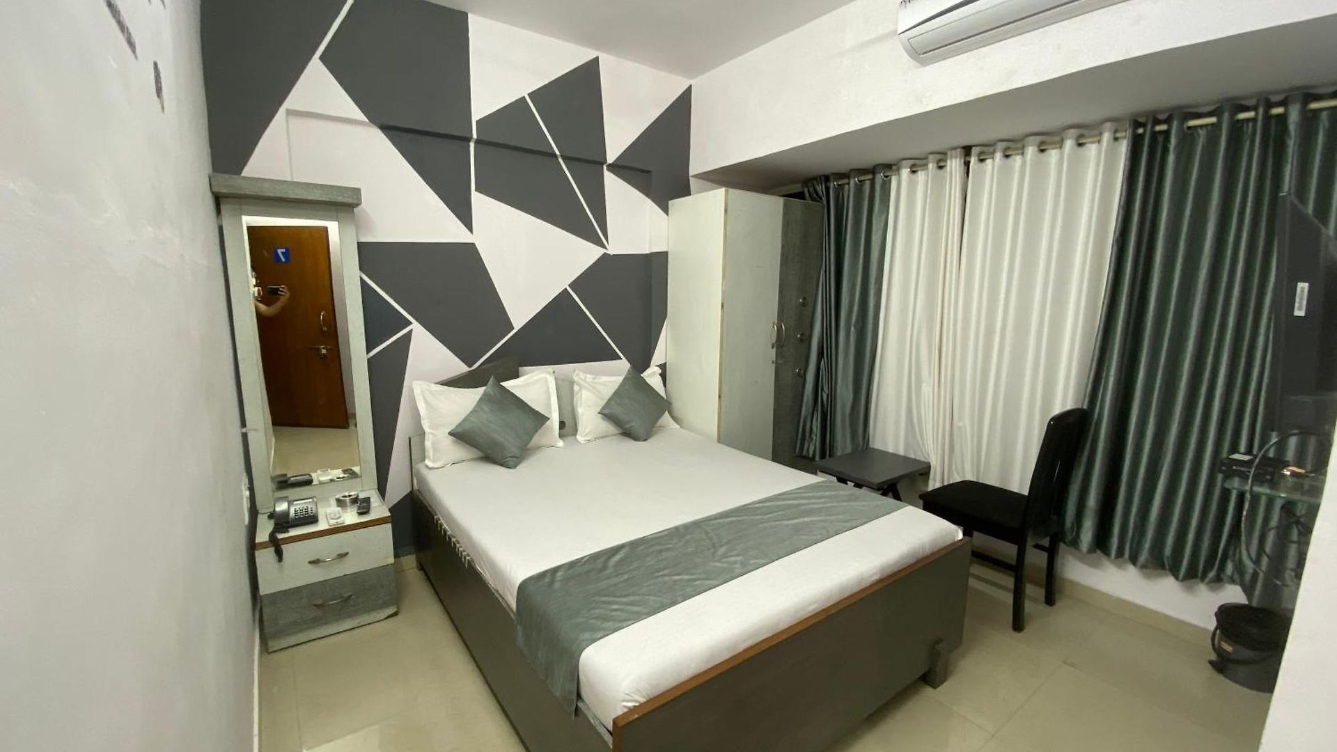 Dev Shelter Malad West * Mumbai