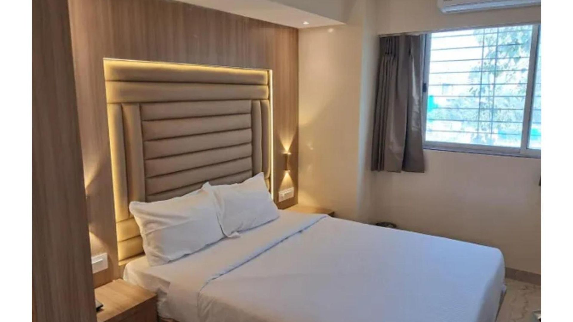 Fabhotel Sahara 3*