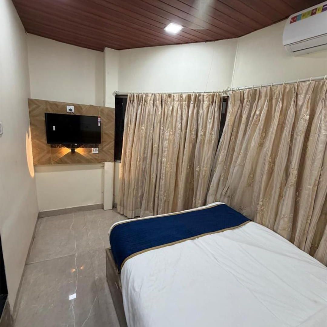 7 Heavens 2* Mumbai