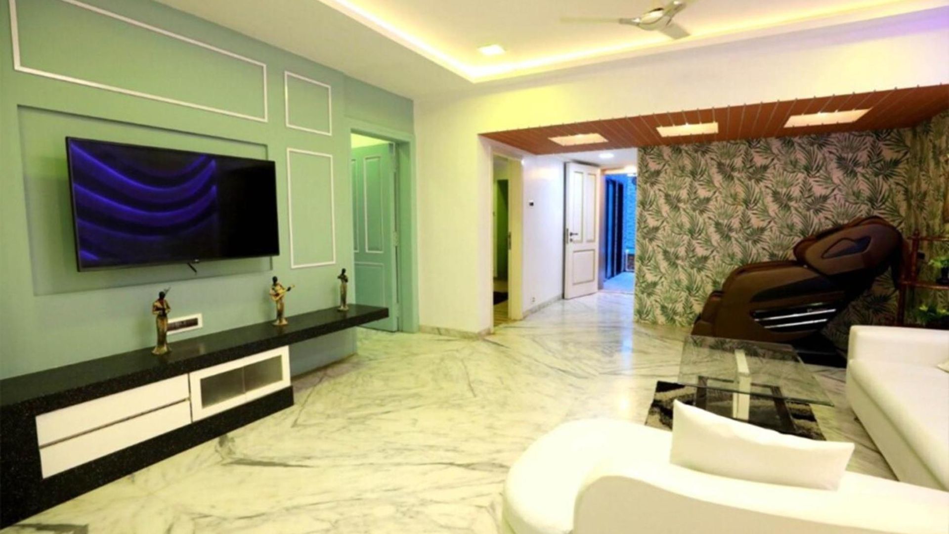 Villa Luxurious 4 Bedroom Private Pool At Kandivali East,