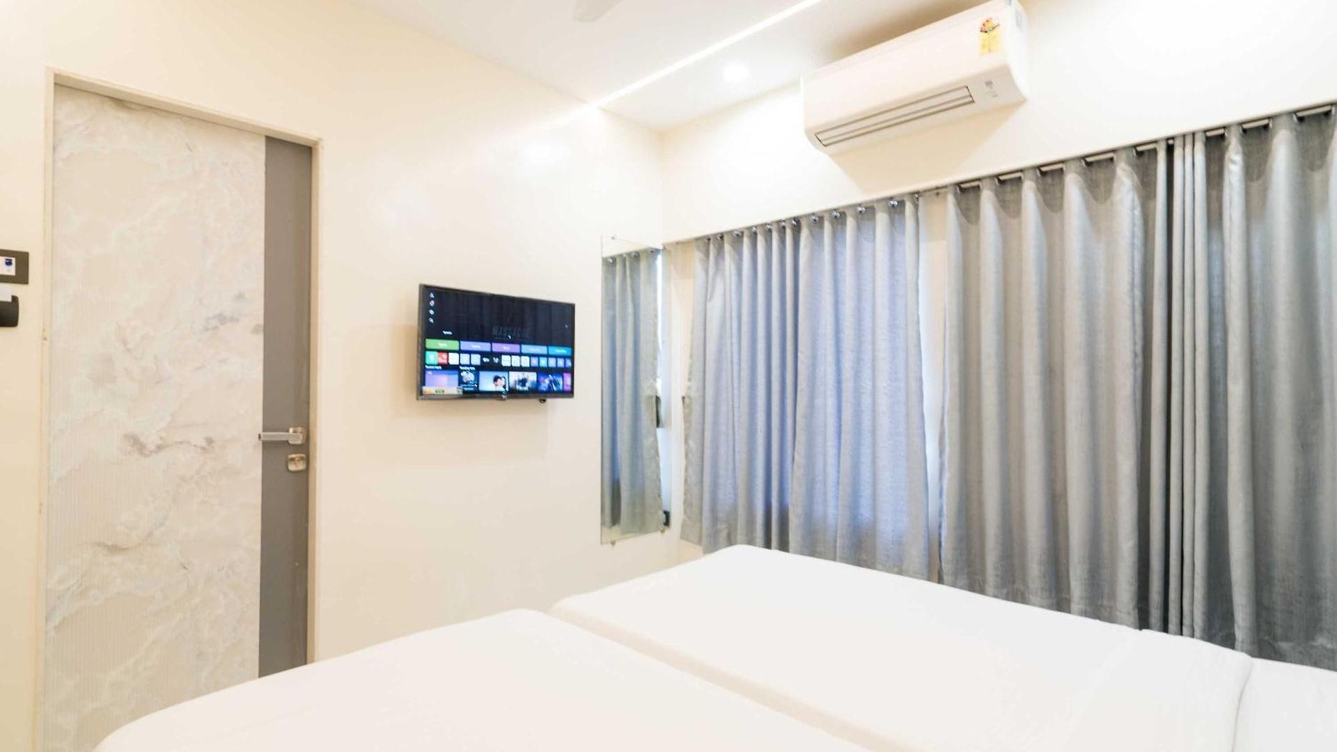 Hotel Bloom Residency