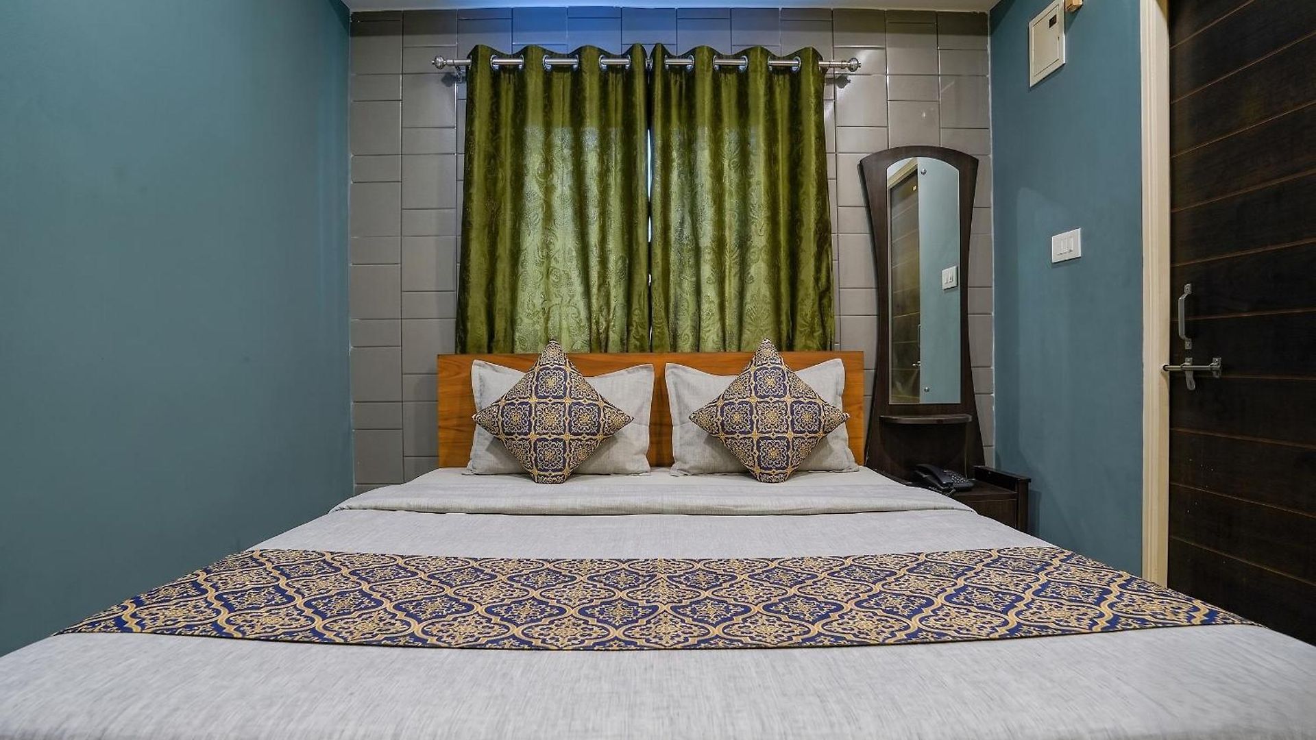 Fabhotels Ravelle Hotel 4*