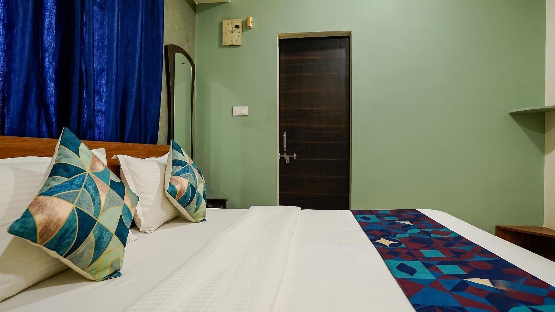 Fabhotels Ravelle Hotel Mumbai