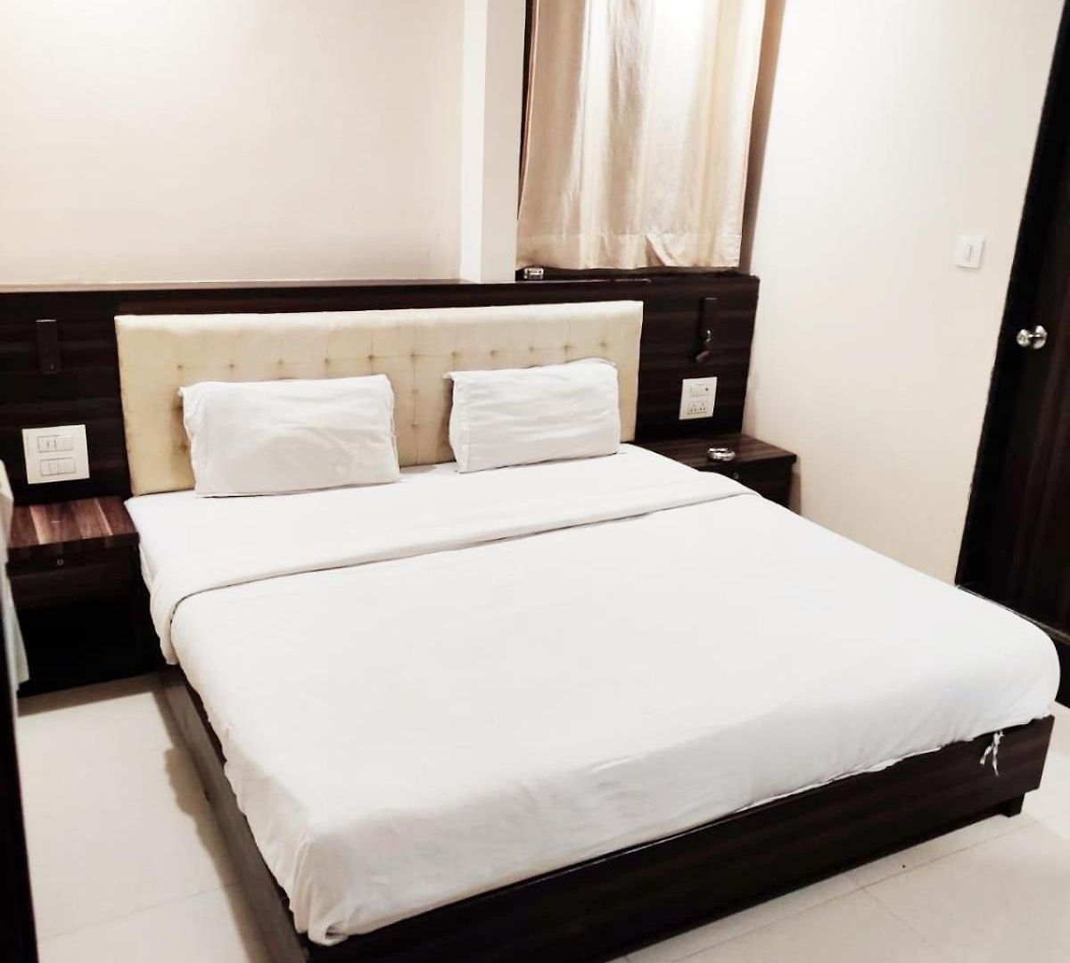 Amfahh Hotel Mumbai