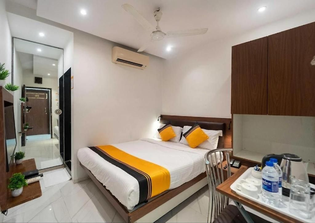 Rexton By Glitz Mumbai
