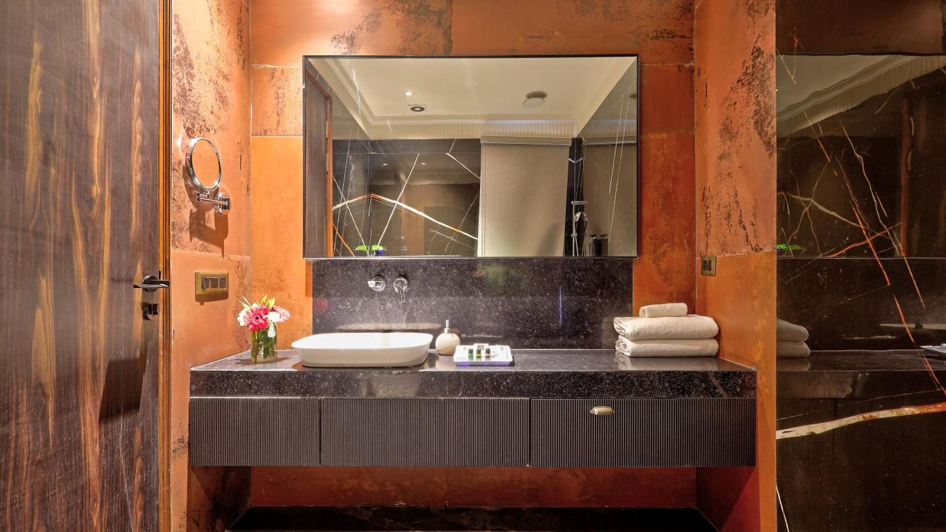 Hotel The Opulence
