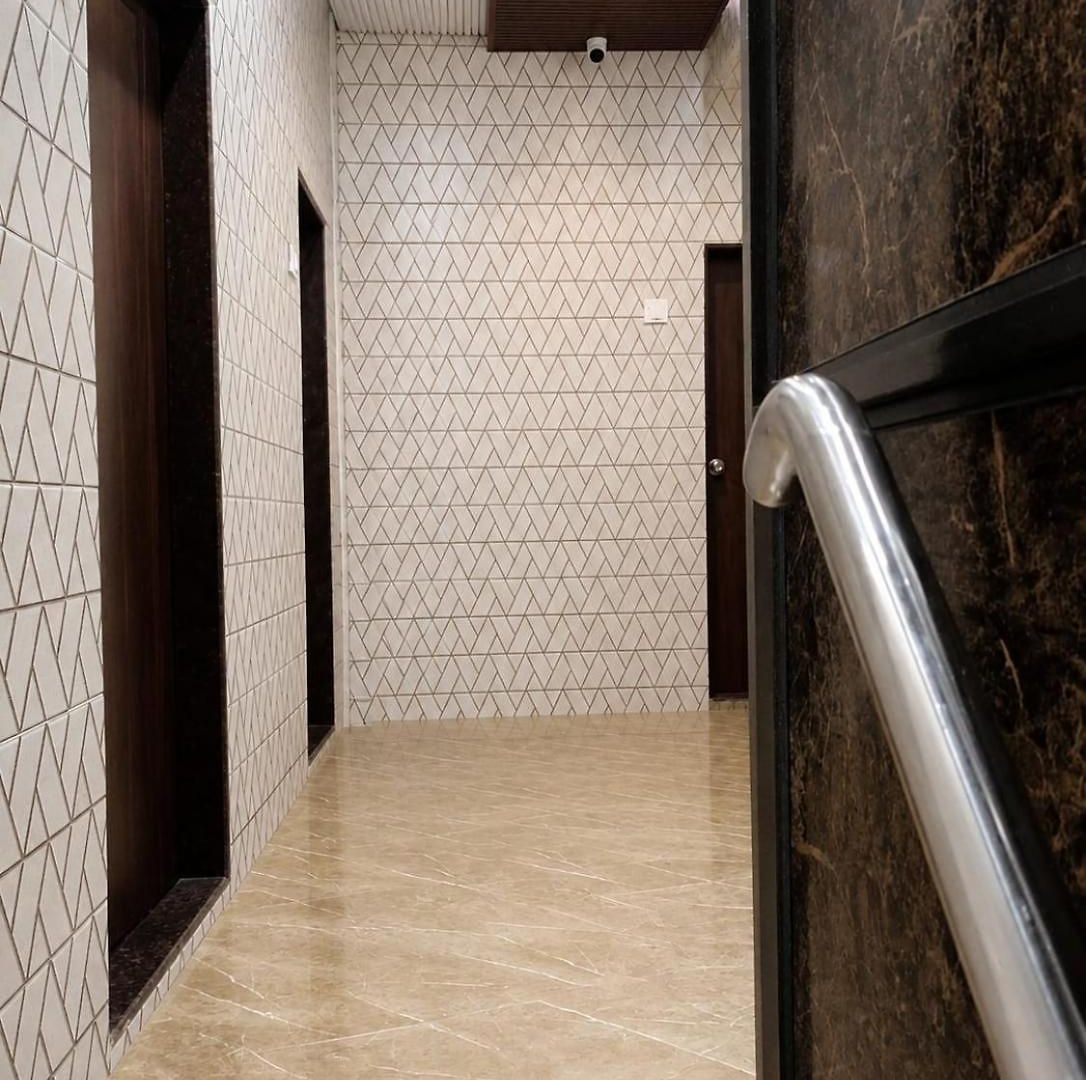 Hotel Royal Residency - Near Khar Station