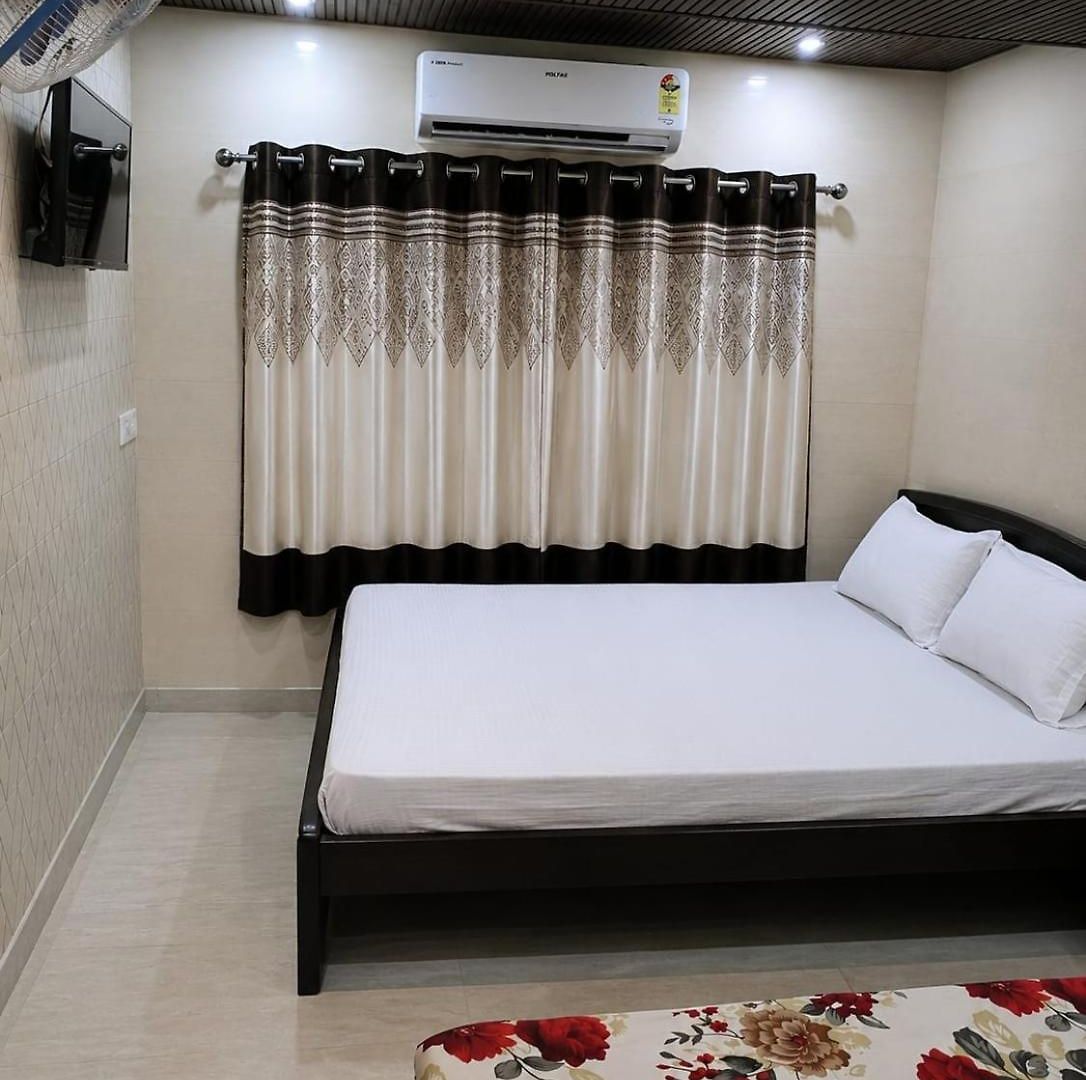 Royal Residency - Near Khar Station Hotel Mumbai