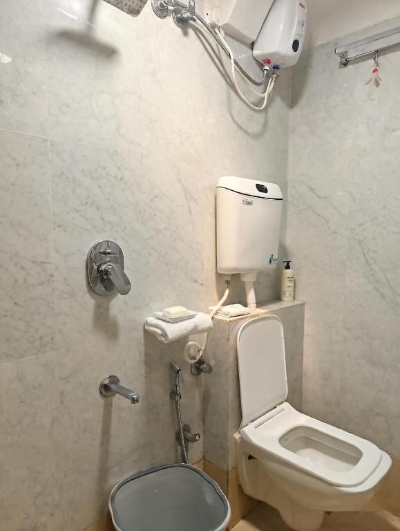 Hotel Gloww Star - Nr Csmt Railway Station & Hajj House - South