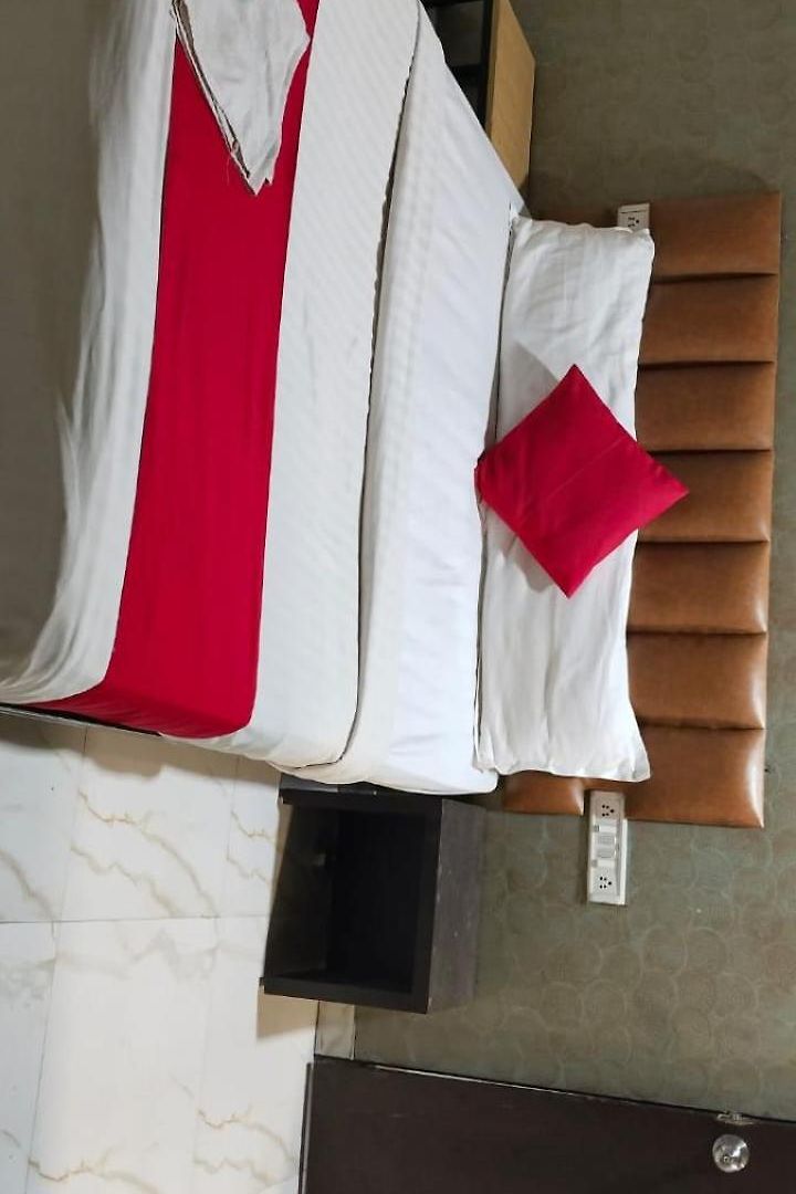 Hotel Tri 2*