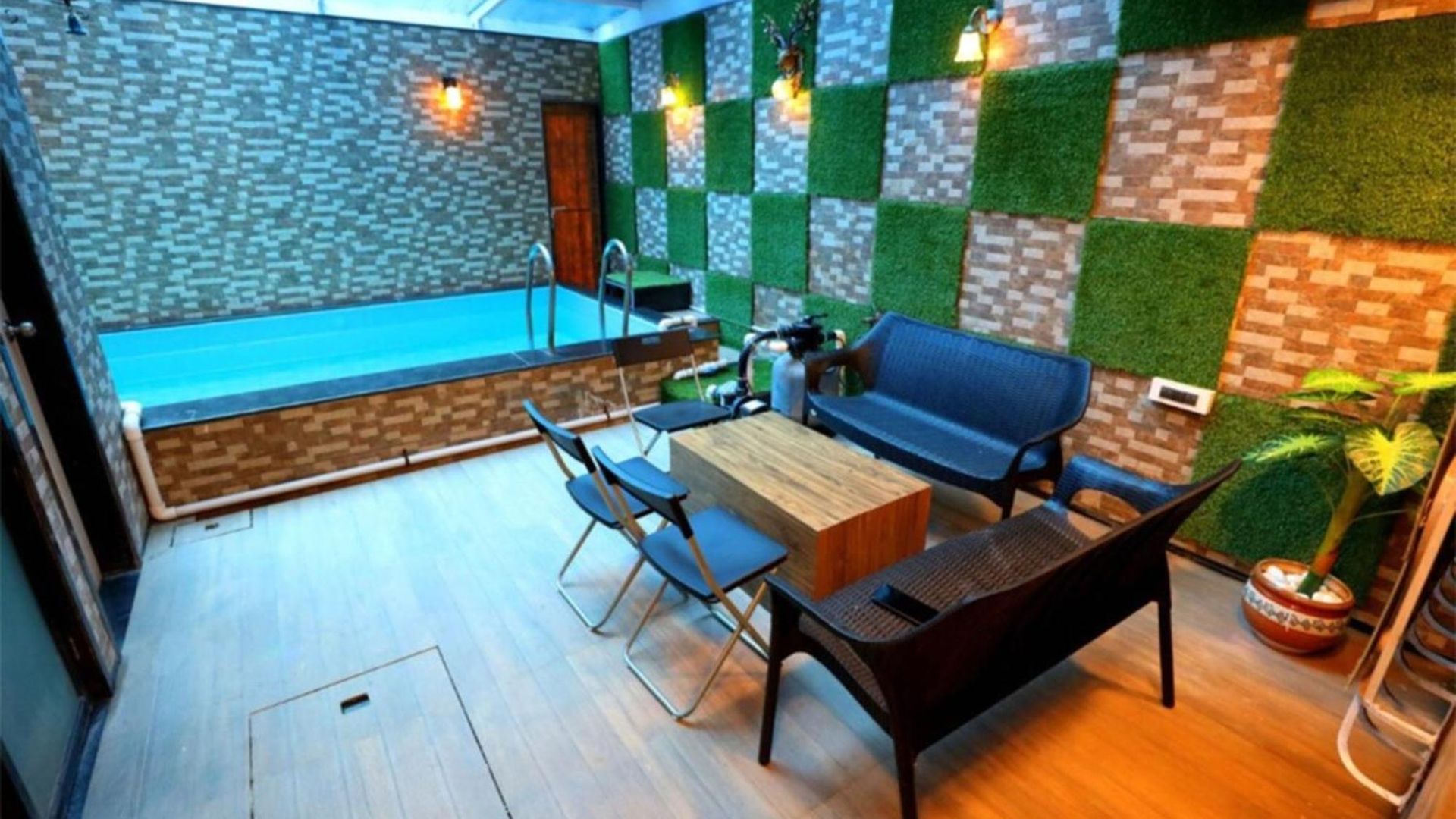 Luxurious 4 Bedroom Private Pool At Kandivali East, Mumbai