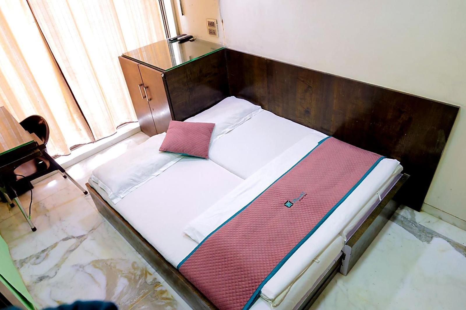 Pinaki Comfort Homestay Mumbai