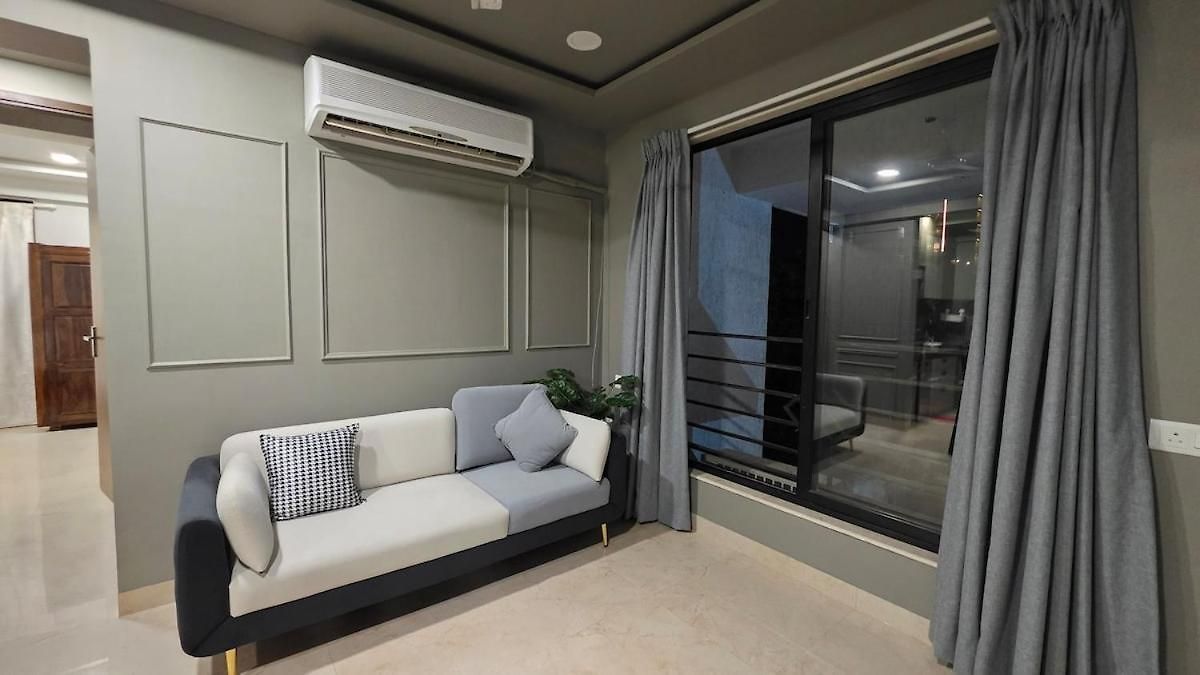 Fortune Crown 403- Premium Khar Apartment *