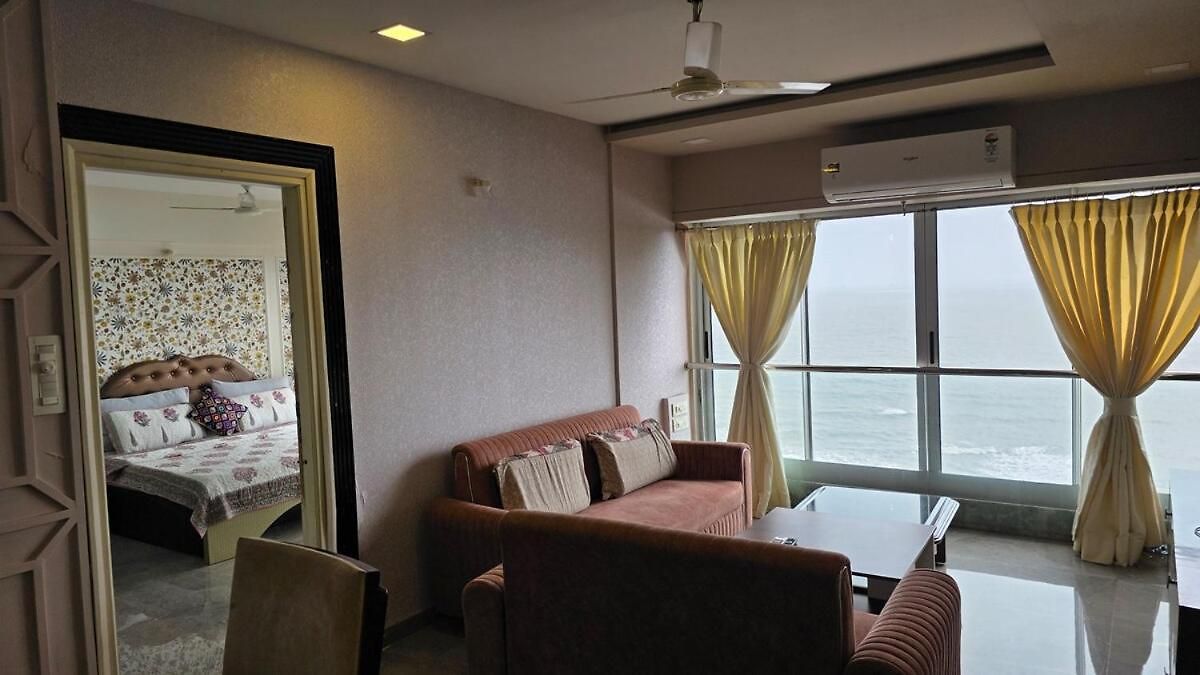 Ocean 1401- 3 Bhk Seafacing Spacious *