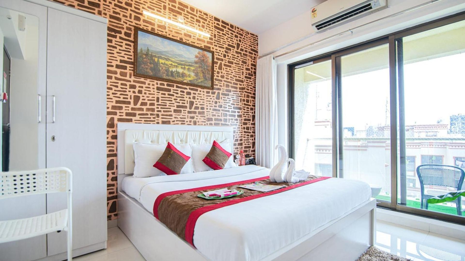 Apartment Luxury 3 Bedroom Near Airport For Working Professionals And Families Mumbai