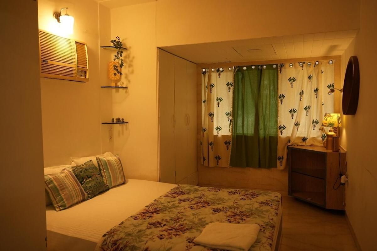 Apartment Deep 5th Floor - 3bhk Aesthetic Khar *