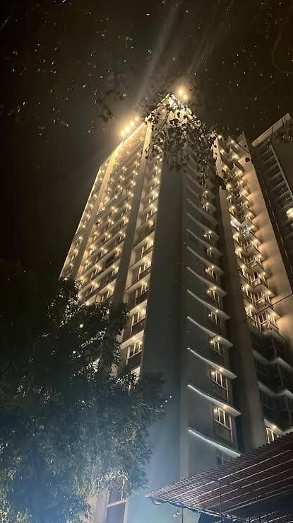 Warm Modern 1bhk Flat New Tower Yari Road Apartment Mumbai
